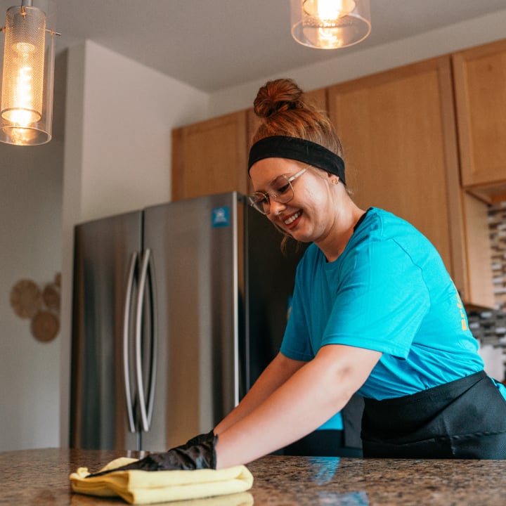 Kitchen Surface Top Cleaning